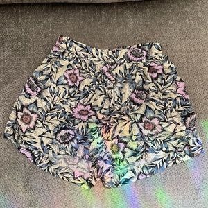 H&M Floral High Waisted Shorts Size 4